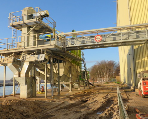 Nieuwe scheepslosinstallatie bij ForFarmers in Delden_2